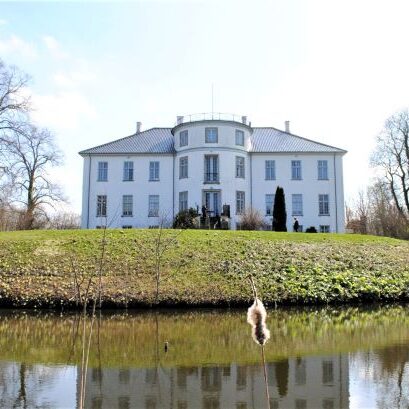 Hovedbygningen lille.lille